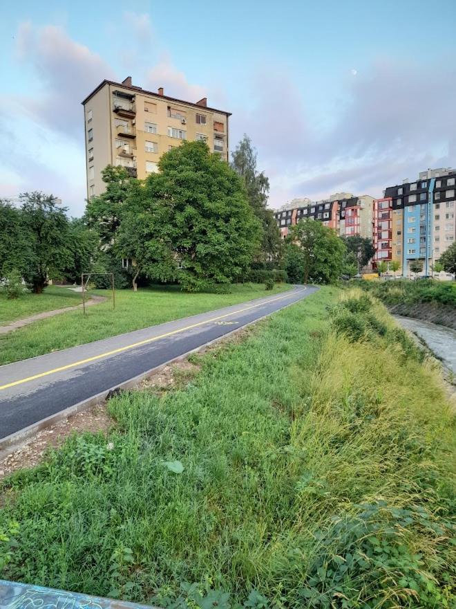 Apartman Bulevar Stupine توزلا المظهر الخارجي الصورة